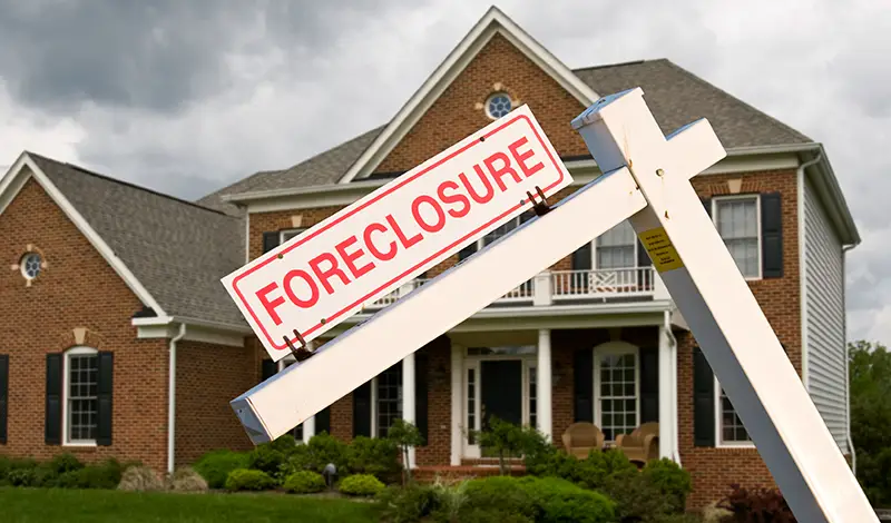 Common Frauds in Real Estate - Foreclosure.webp