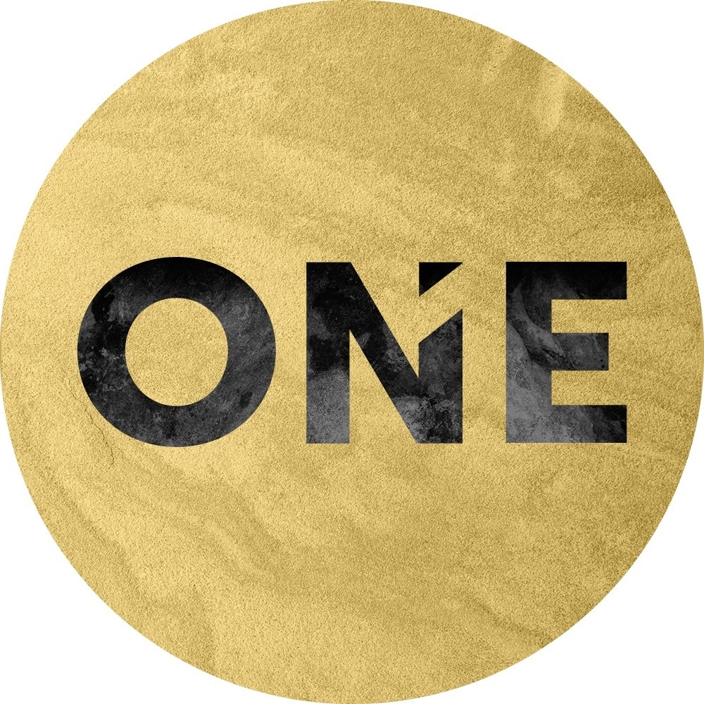 realty one group logo