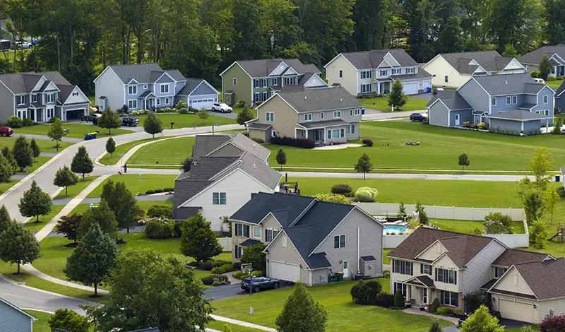 10 Questions to Ask Before Making an Offer on a Home - Neighborhood.webp