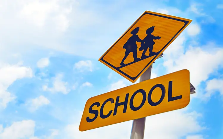 How to Evaluate Schools - School Districts.webp
